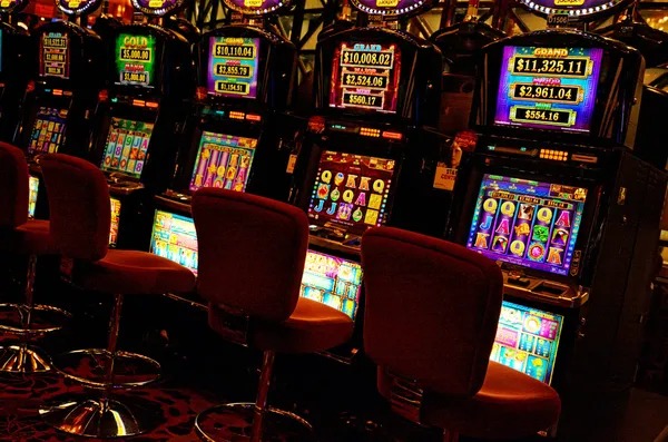 Mobile live dealer table loading on the bosswin77 app
